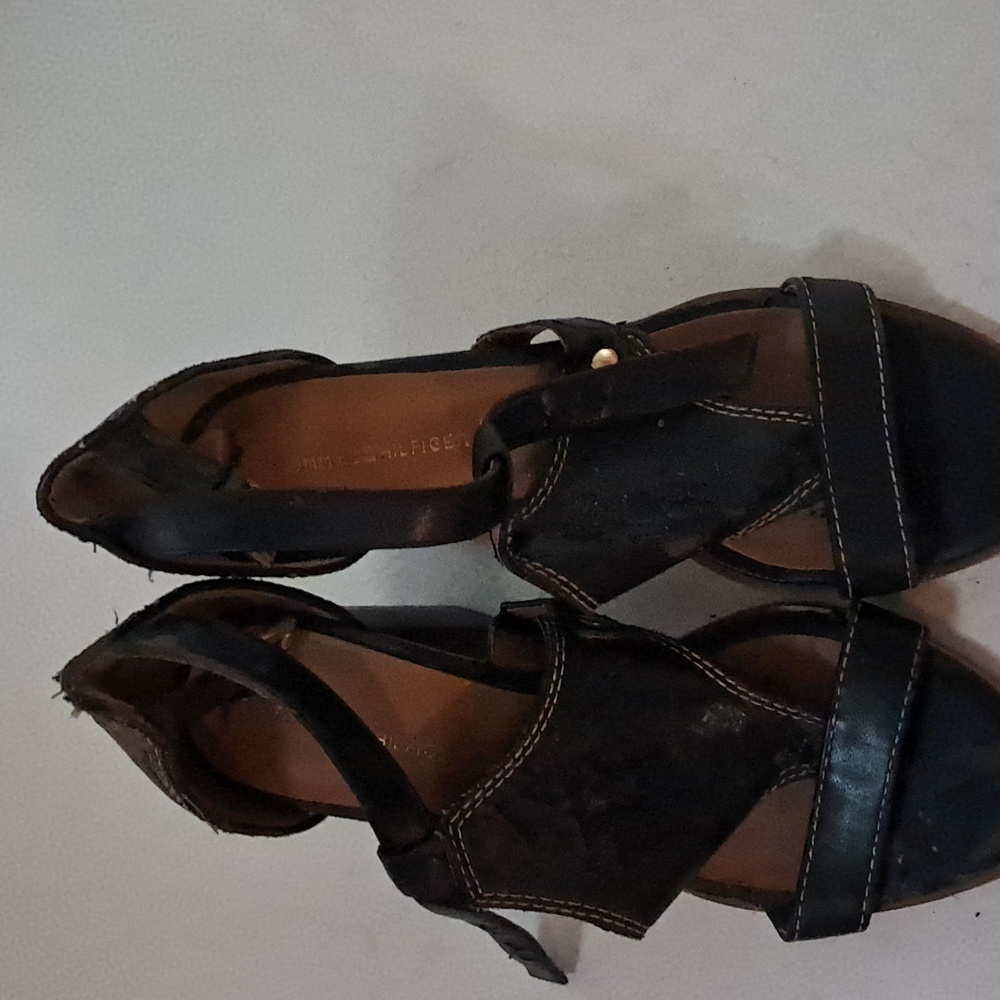 Heels - Picture 2 of 4